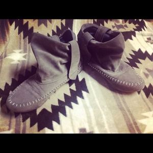 Ankle Moccasins; buy now + FREE GIFTS