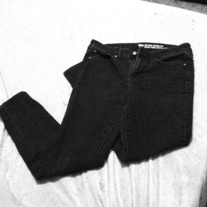Black skinny Gap jeans