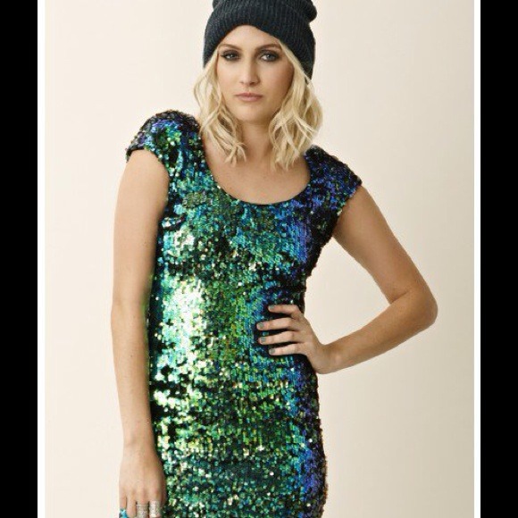 🎉HOST PICK 🎉 Dress the Population sequin dress