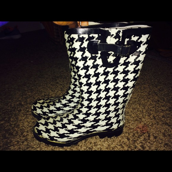 Women's rain boots