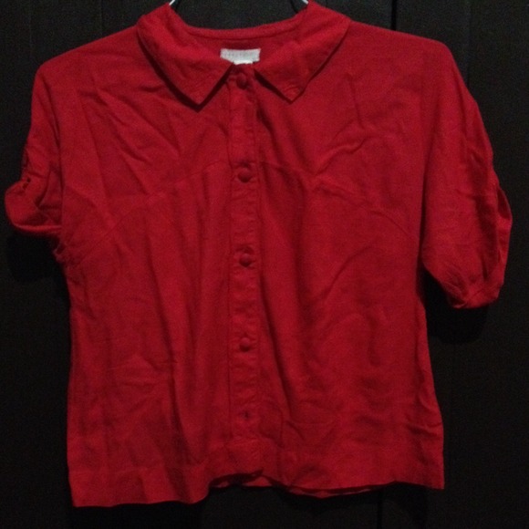 Red slightly cropped shirt