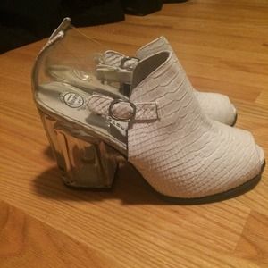 Jeffrey Campbell The Tenacity Bootie in white