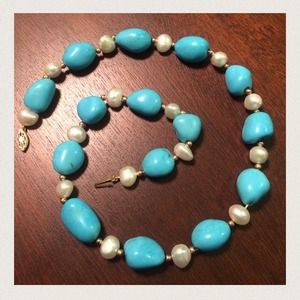 Bundle! Turquoise necklace and two rings :)