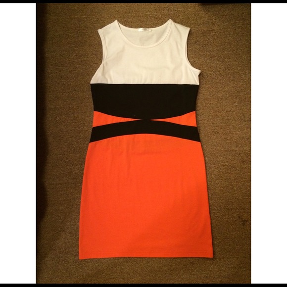 Orange white dress with black details