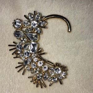 • NastyGal ear cuff •