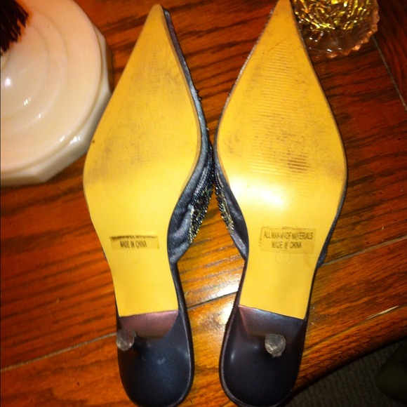 ❤💋GORGEOUS SATIN SEQUIN HEELS!!💋❤ - Picture 4 of 4