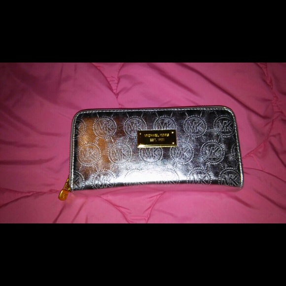Inspired Micheal Kors silver wallet