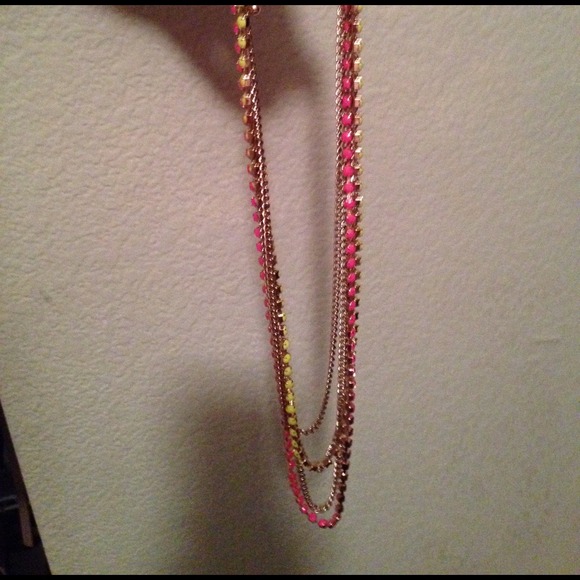 Multi color necklace