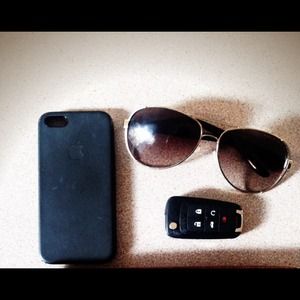 Apple black leather iPhone 5/5s case!