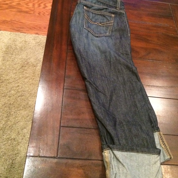 Gap Jean Capris - Picture 2 of 2