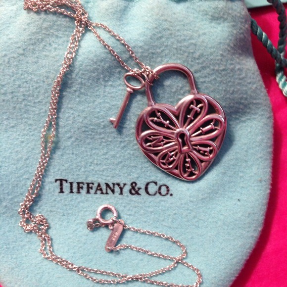 ****SOLD****Tiffany & Co. Sterling Heart necklace. - Picture 1 of 3