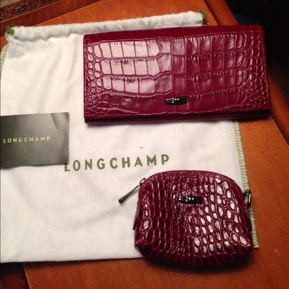Longchamp Roseau Croc wallet.