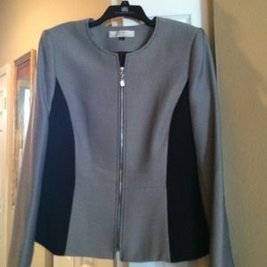 Tahari suit! Size 14!