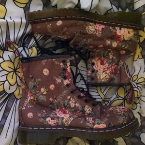 Tan Floral Doc Martens