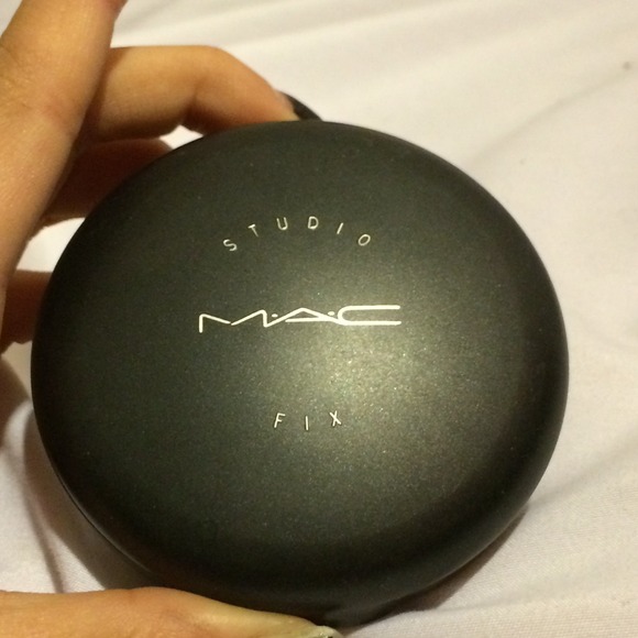 MAC Studio Fix Face Powder