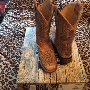 Corral boots