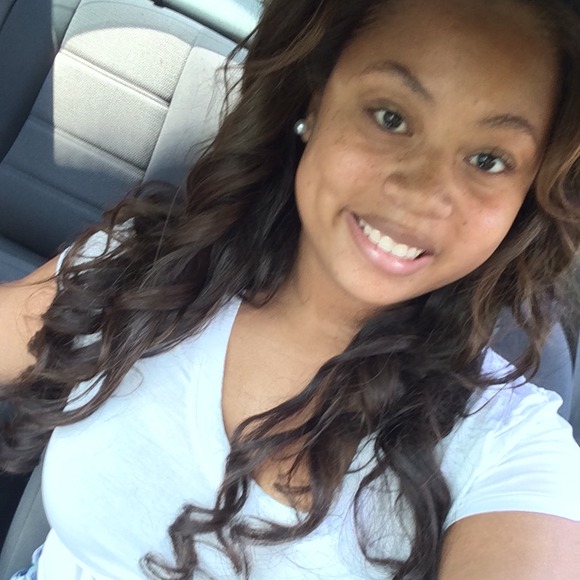 Meet your seller! 😁 Jasmine McCoy 💁