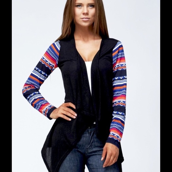 Sweaters - 💄Trendy Aztec Cardi💫