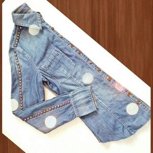 🎊HP🎊 studded chambray shirt