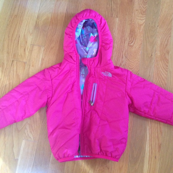 2T hooded north face winter jacket