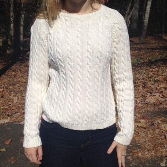 NWOT White cable cord sweater!