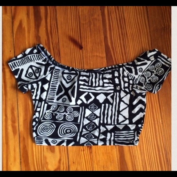 Off the shoulder Aztec crop top!
