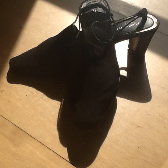 Liz Claiborne Shoes - Liz Claiborne flex black sling backs