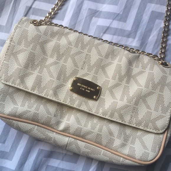 Small Michael Kors monogram bag - Picture 2 of 4
