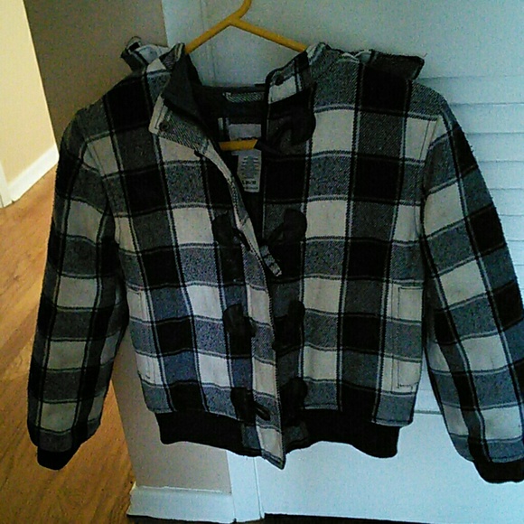 Coat - Picture 2 of 3