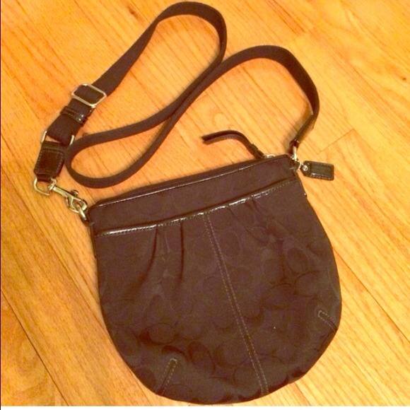 Coach cross body black purse ❤️