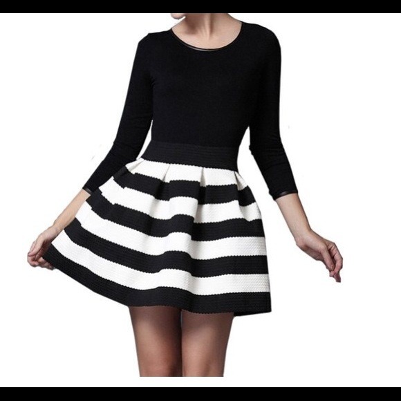 Dresses & Skirts - Black and white dress. Size small. Never worn!