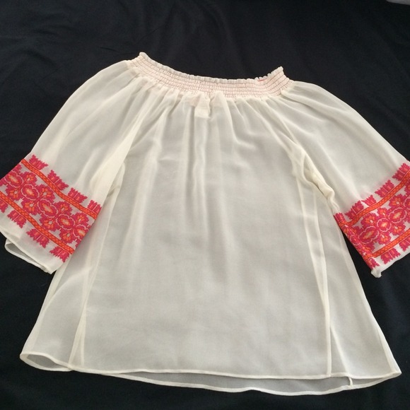 Arden B top