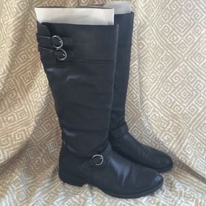 Black boots