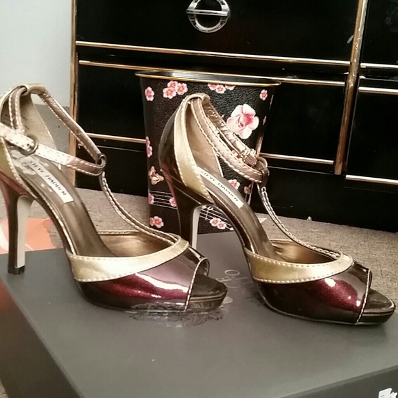 Beautiful STEVE MADDEN s8 - Picture 2 of 2