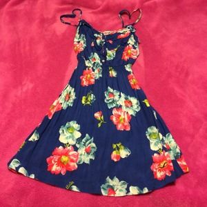 🌺Hollister Navy Blue Floral Sun Dress🌺