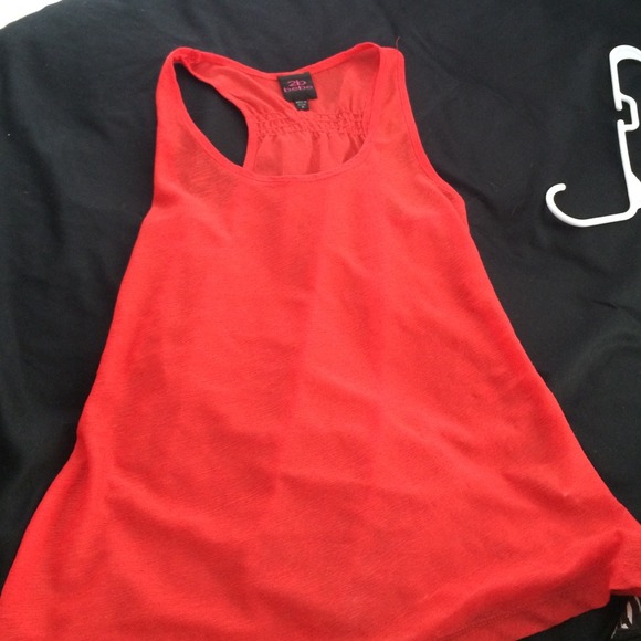 2B Bebe race back top