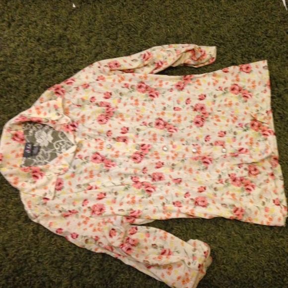 Super cute top!