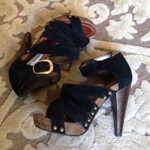 Steve Madden ankle strapped heels