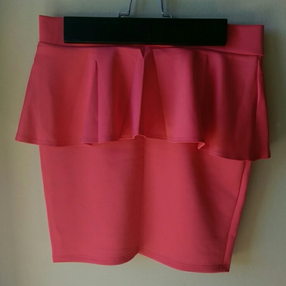 Skirts - Picture 3 of 3