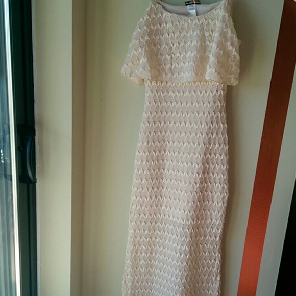 Dress - Picture 3 of 3