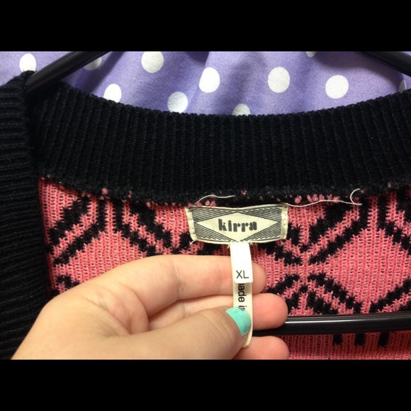 ❗️TRADED❗️ tribal Aztec pink and black sweater - Picture 2 of 2