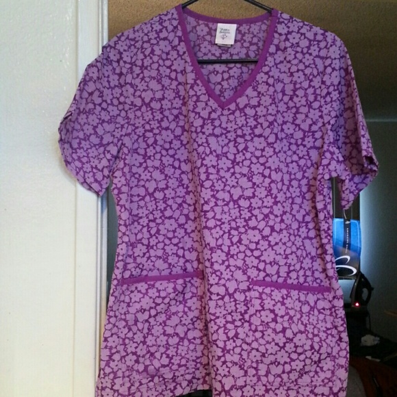 Scrub top