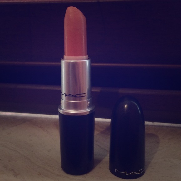 MAC MYTH LIPSTICK!!!