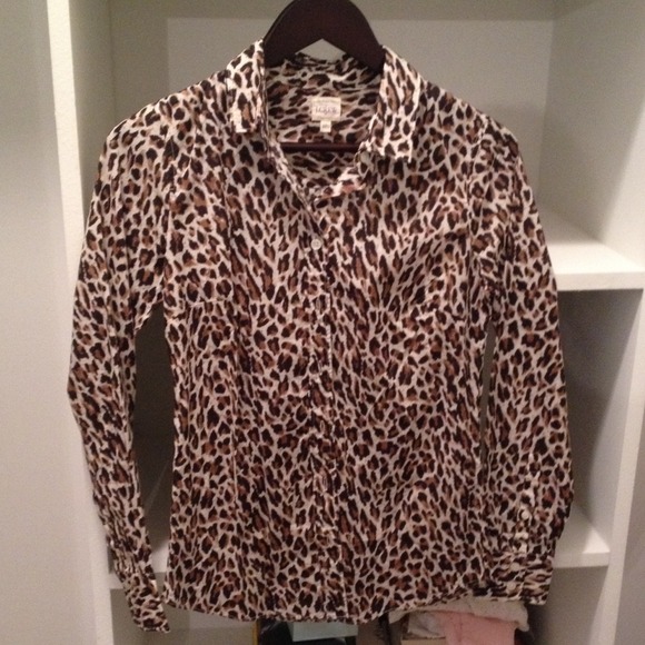 Long sleeved leopard print blouse. Worn once