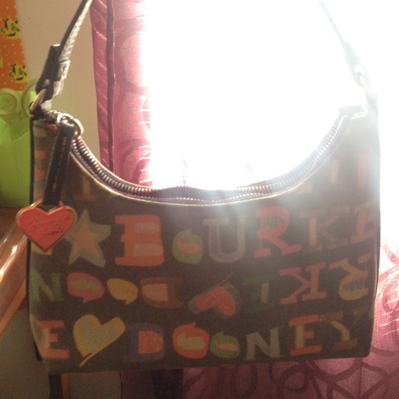Small Dooney & Bourke purse