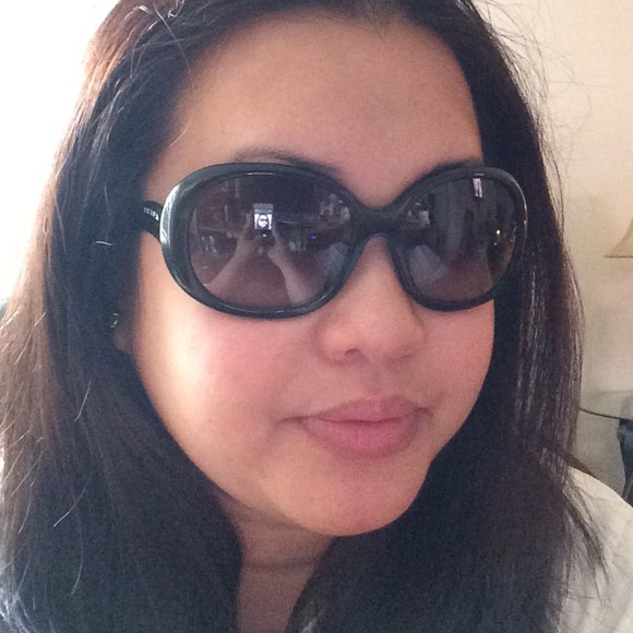 Prada sunglass - Picture 3 of 4