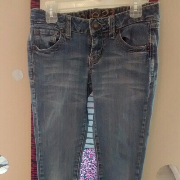Light skinny jeans
