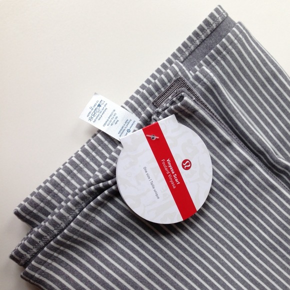 RESERVED🔹NWT lululemon Vinyasa Scarf