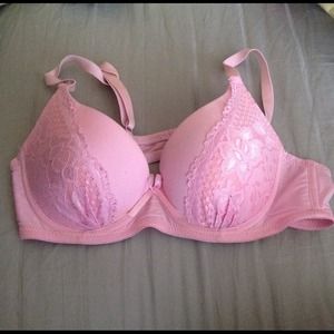 NWOT powder pink and lace bra