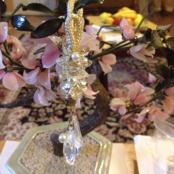 Jewelry - Vintage broach